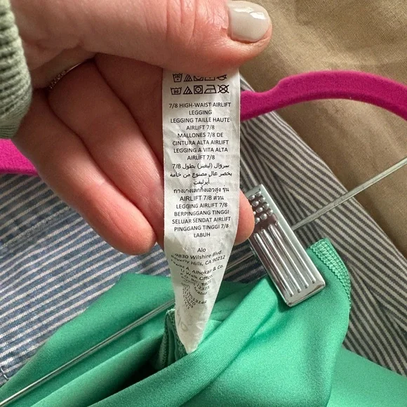 Alo Yoga 7/8 High Waist Airlift Legging in Lettuce Green Size Medium - Picture 12 of 12